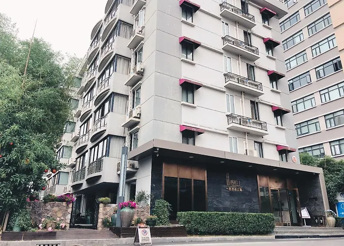 Apart 1 Service Apartment